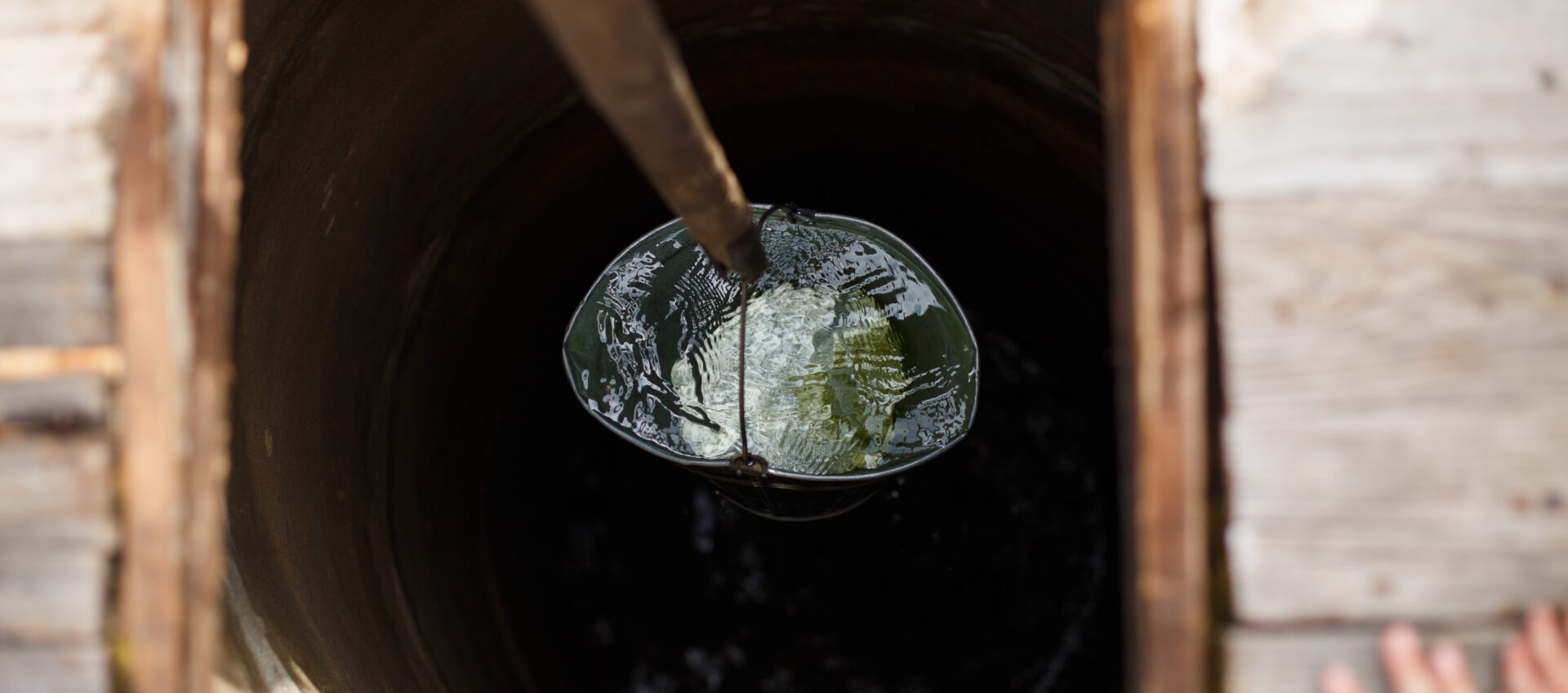 blue bucked inside water well water well with an 2023 11 27 05 37 15 utc e1702903012928