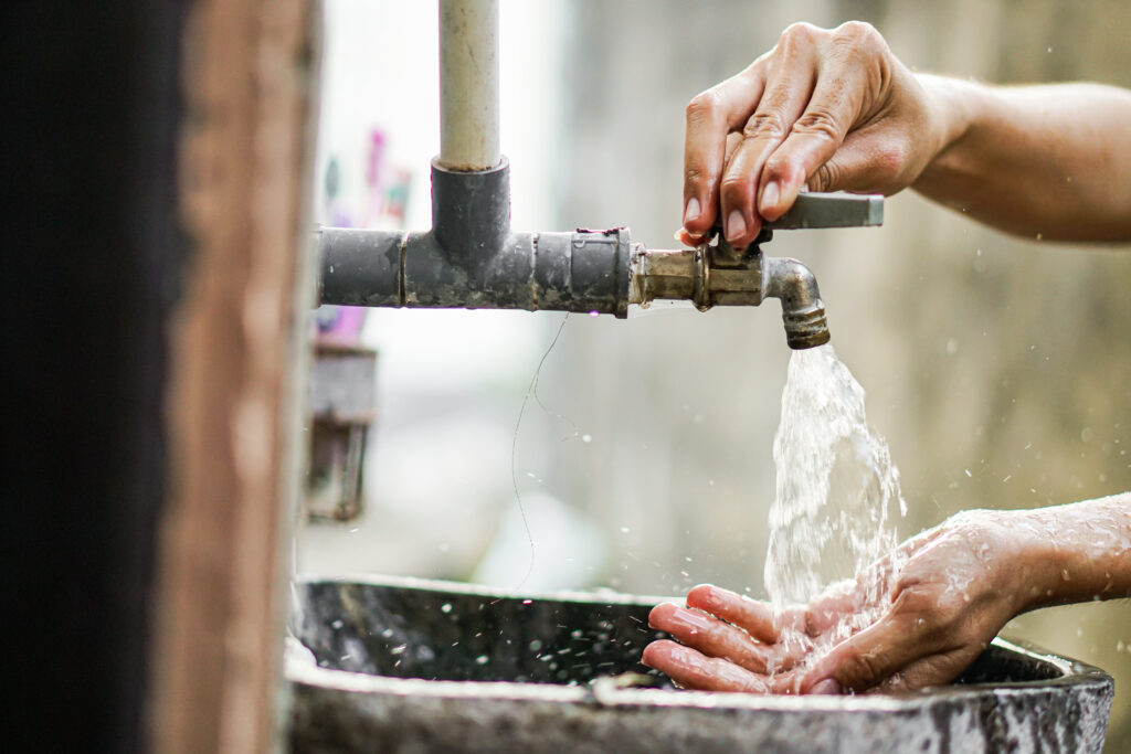 washing hand 2024 11 25 03 55 33 utc