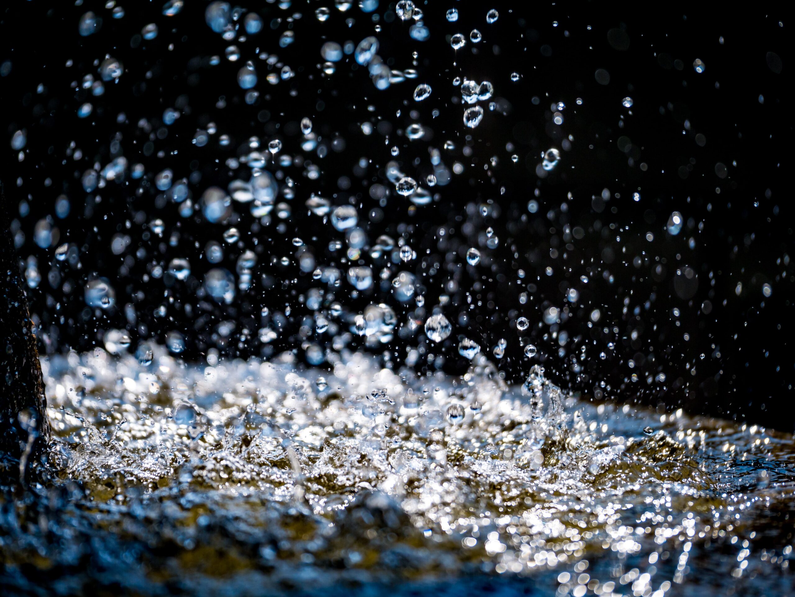 water drops over black background 2025 02 10 10 34 36 utc 1 scaled
